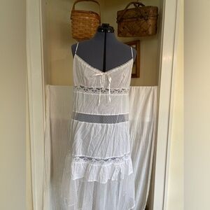 Elegant White Lace Nightgown